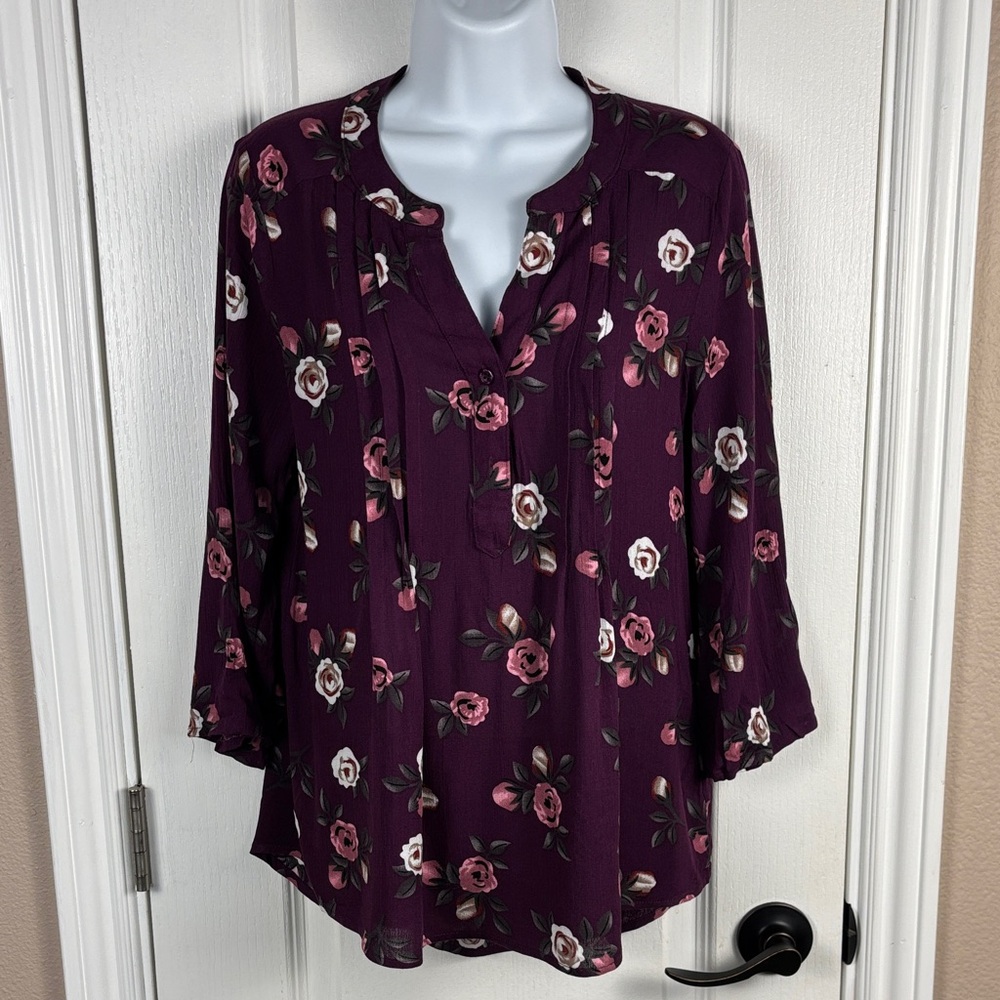 Monday Fun Women's Floral 3/4 Sleeve V-Neck Purple Floral Blouse Size S NWOT